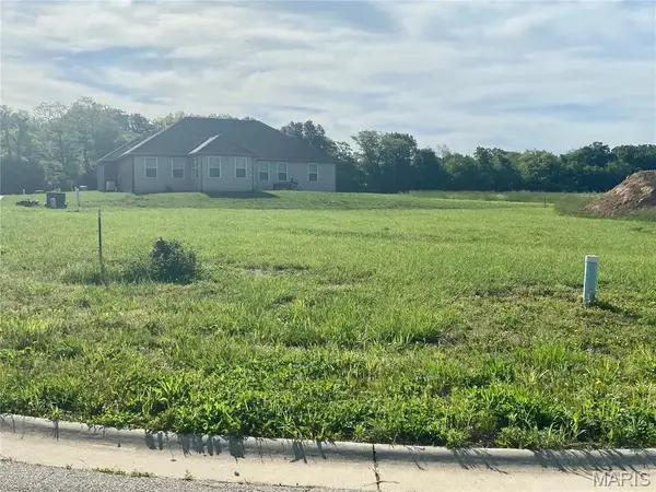 630 Wedgewood Lane, Trenton, IL 62293