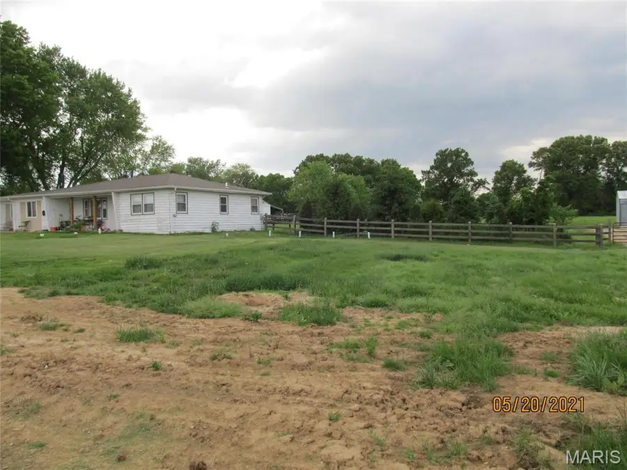 9045 Highway Dd, Ofallon, MO 63368 - Image #2