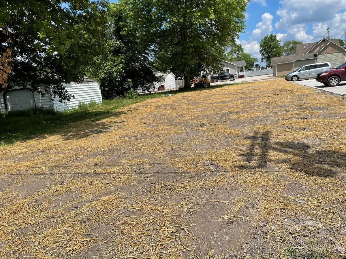 518 N Douglas Street, Litchfield, IL 62056 - Image #1