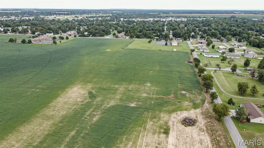 304 Seabiscuit Drive, Sikeston, MO 63801 - Image #2