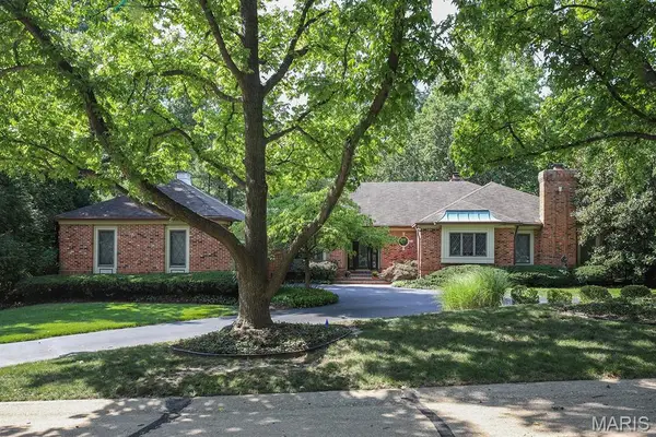 13290 Tall Pine Court, Town and Country, MO 63017