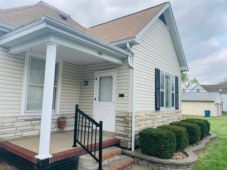 721 Saint Clair Ave, Collinsville, IL 62234 - Image #2