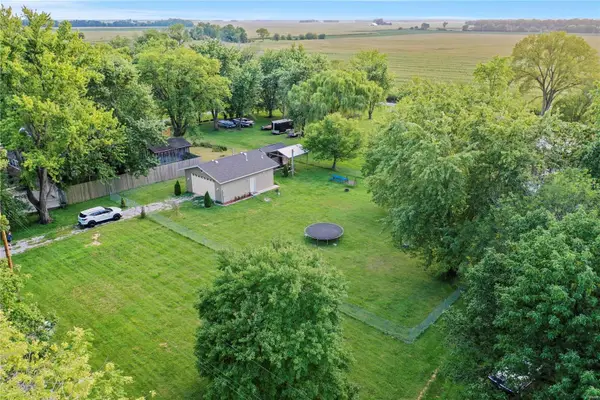 511 S 5th Street, New Douglas, IL 62074