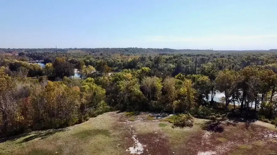 4694 Baumgartner Road, Saint Louis, MO 63129 - Image #2