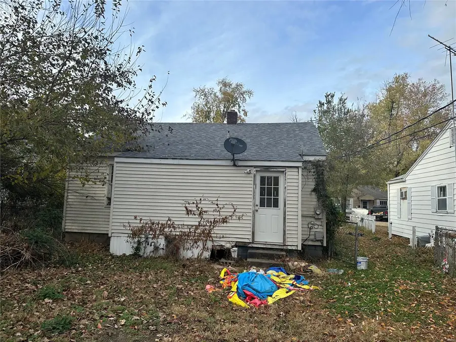 321 Benton Street, Sikeston, MO 63801 - Image #3