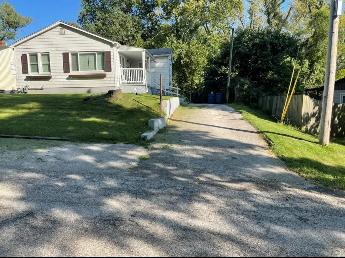 1903 Burling Drive, Alton, IL 62002 - Image #1