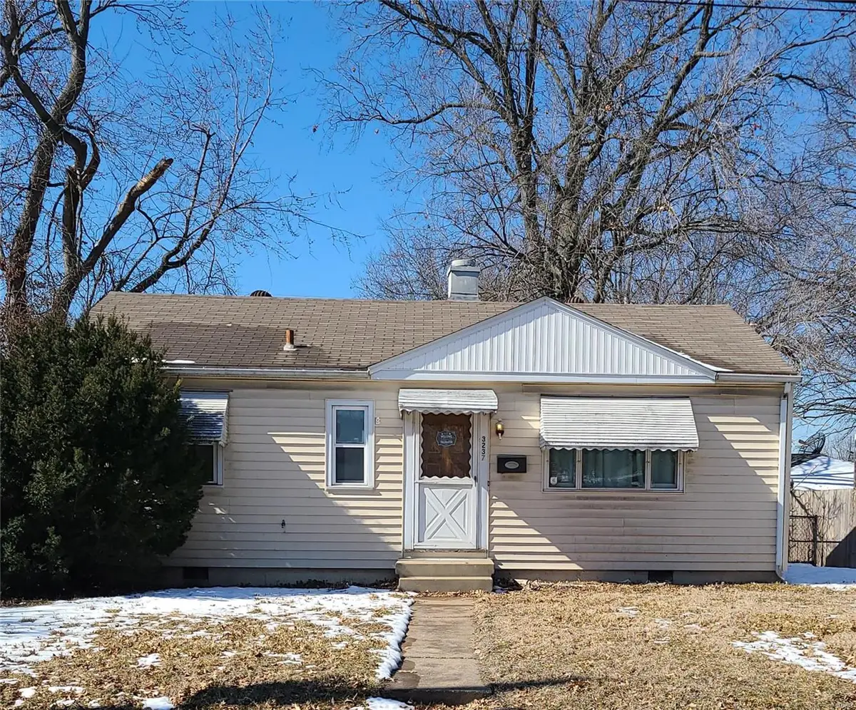 3237 Wayne Avenue, Granite City, IL 62040 - Image #1