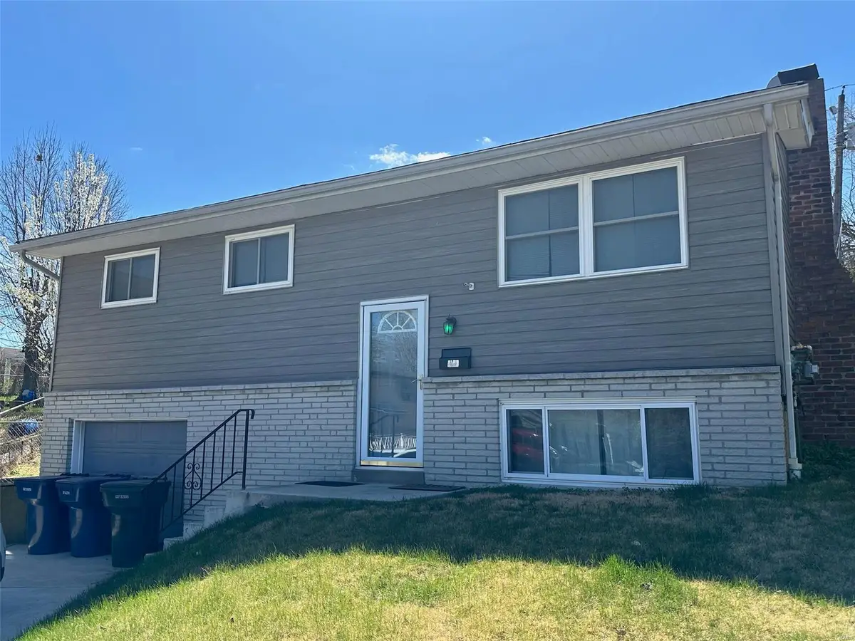 8126 Southpark Court, Saint Louis, MO 63125 - Image #1