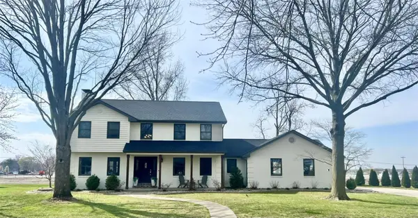 813 Knipp Avenue, Mascoutah, IL 62258