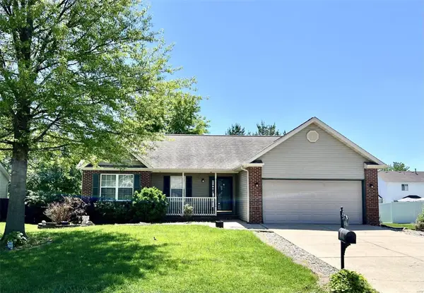 3226 Stonebridge Drive, Belleville, IL 62221