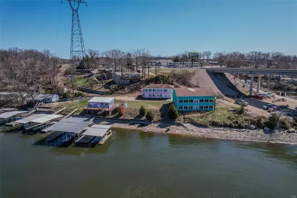 88 Accurate Avenue, Sunrise Beach, MO 65079