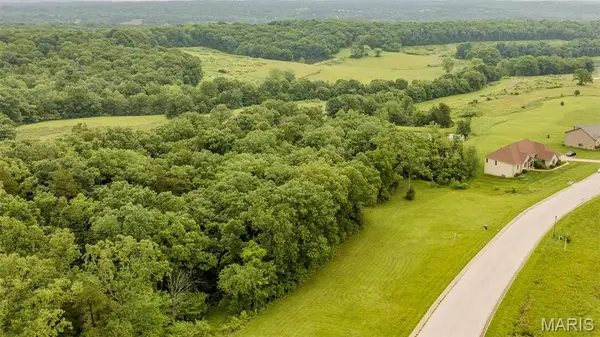 126 Rainbow Lake Drive, Villa Ridge, MO 63089