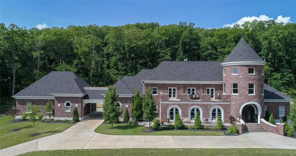 18930 Deer Creek Road, Wildwood, MO 63069 - Image #1