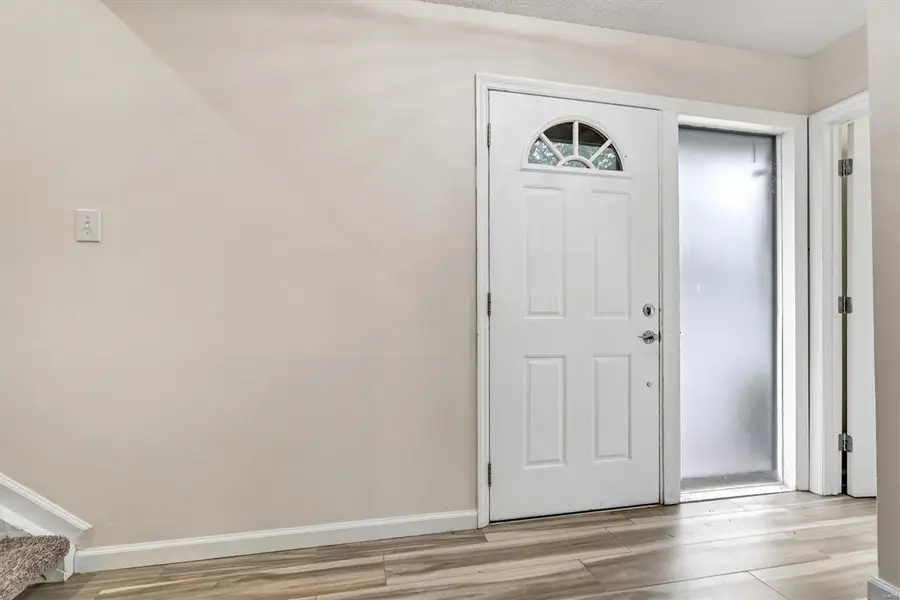 221 Braeshire Drive #B, Ballwin, MO 63021 - Image #2