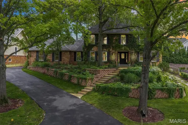 14260 Cedar Springs Drive, Town and Country, MO 63017