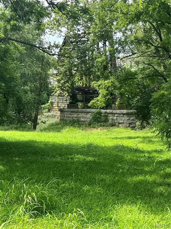 707 Riverview Drive N, Poplar Bluff, MO 63901 - Image #2