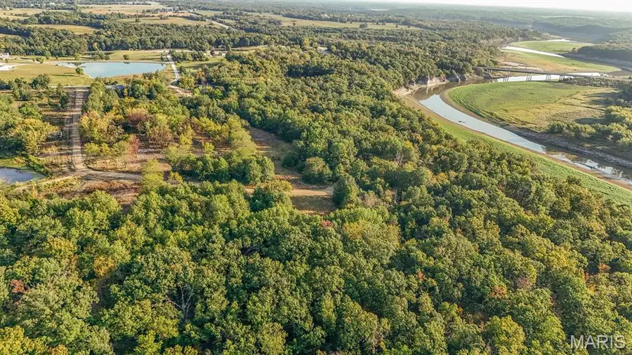 10 Hopkins Road, Perry, MO 63462 - Image #2