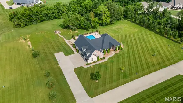 165 Kingsborough Court, Jackson, MO 63755