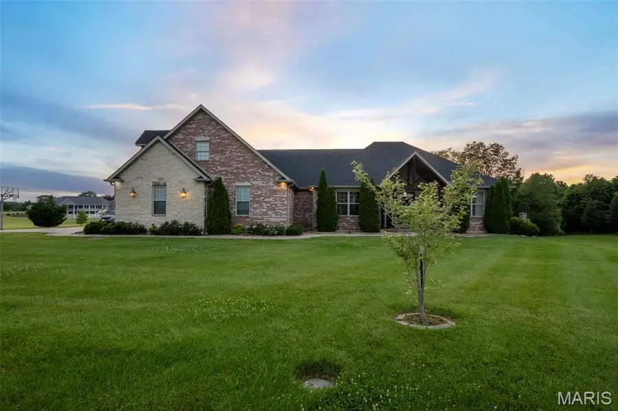165 Kingsborough Court, Jackson, MO 63755 - Image #2