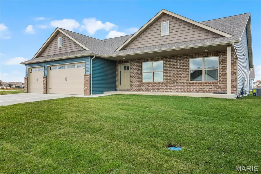 404 Rumsfeld Drive, Troy, IL 62294 - Image #2