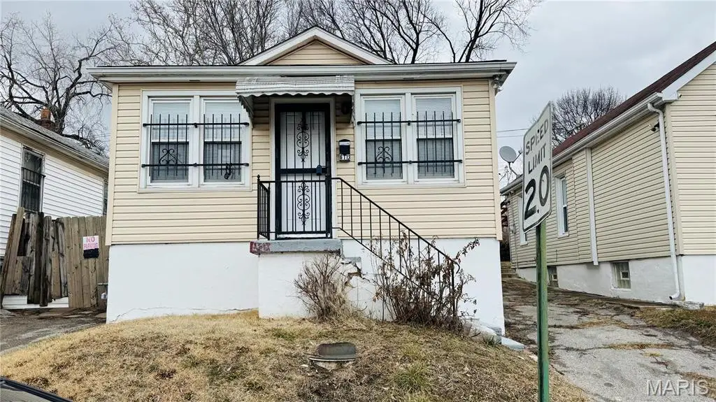 6113 Grimshaw Avenue, Pine Lawn, MO 63120 - Image #1
