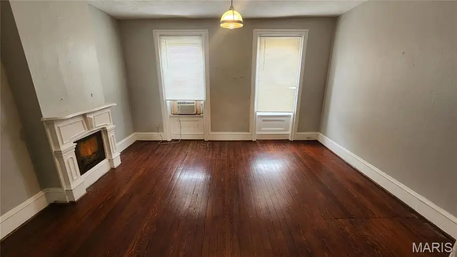 1412 Benton Street, Saint Louis, MO 63106 - Image #3