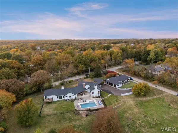 1824 Topping Road, St Louis, MO 63131