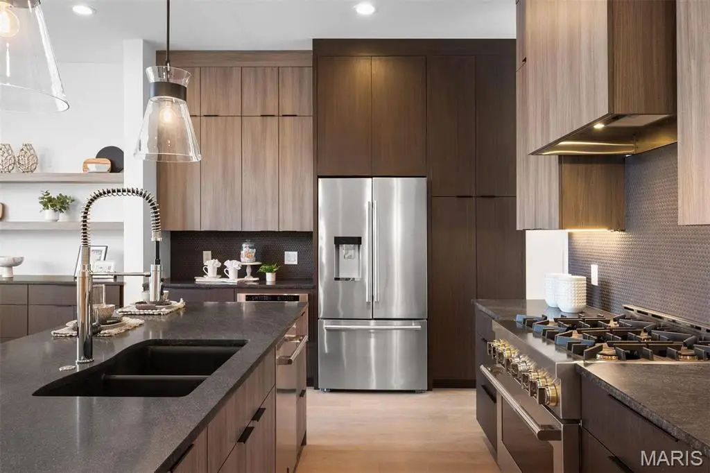 215 N Sarah Street #13, Saint Louis, MO 63108 - Image #1