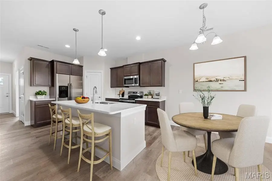 887 Walter Way, Washington, MO 63090 - Image #2