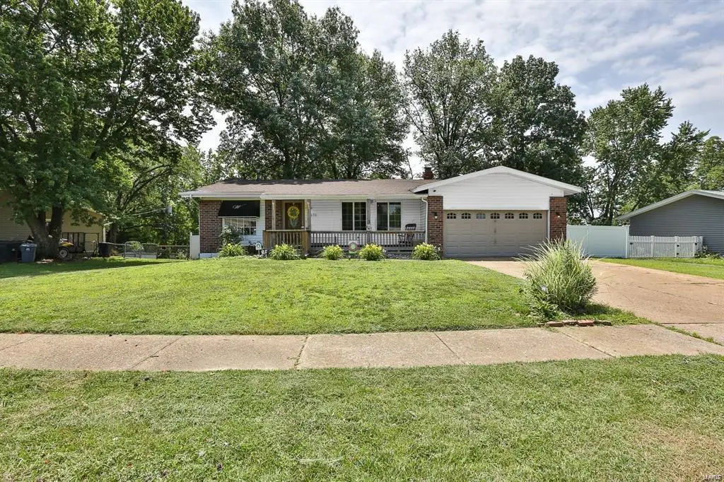4478 Rhine Dr, Florissant, MO 63033 - Image #1