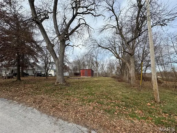 202 Lincoln Street, La Belle, MO 63447