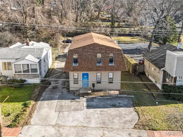 2812 Woodson Road, St Louis, MO 63114