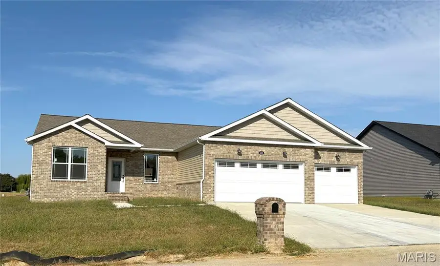 359 Sleeping Indian Drive, Freeburg, IL 62224 - Image #2