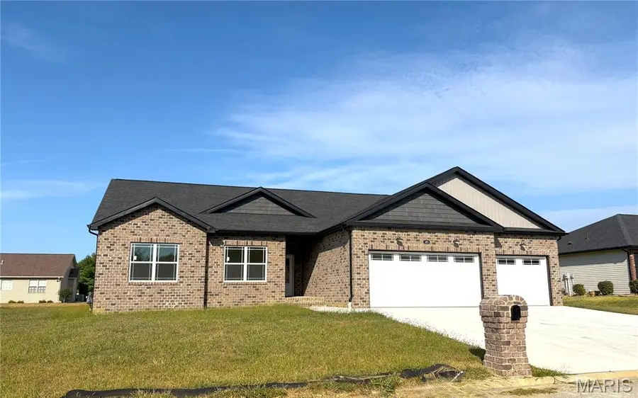 363 Sleeping Indian Drive, Freeburg, IL 62243 - Image #2