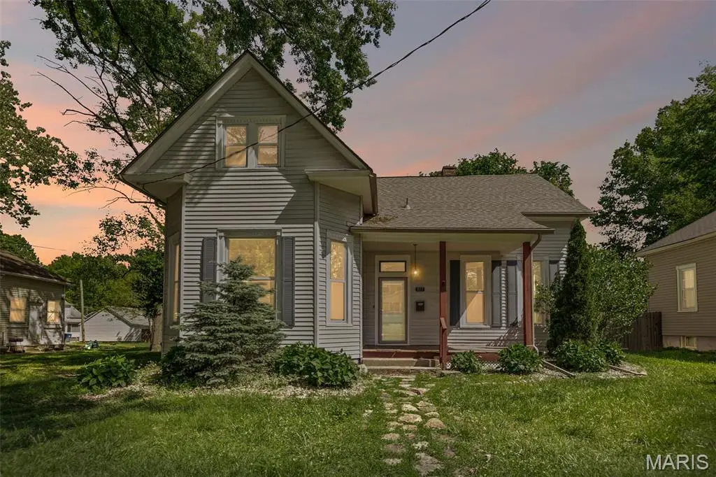 911 Grand Avenue, Edwardsville, IL 62025 - Image #1