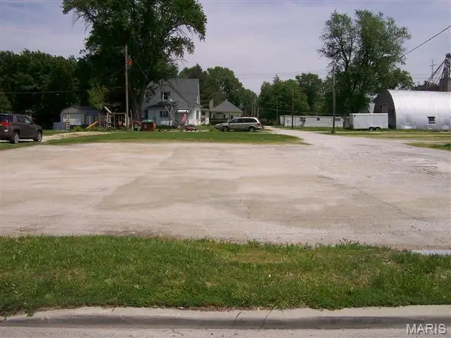 112 N Spruce, Nokomis, IL 62075 - Image #1