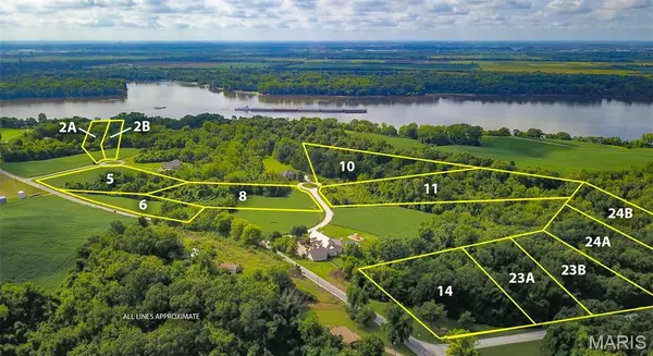 11 Golden Eagle Drive, Golden Eagle, IL 62036