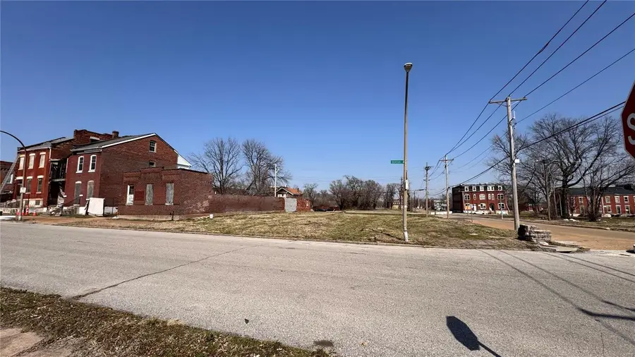 1901 Benton Street, Saint Louis, MO 63106 - Image #2