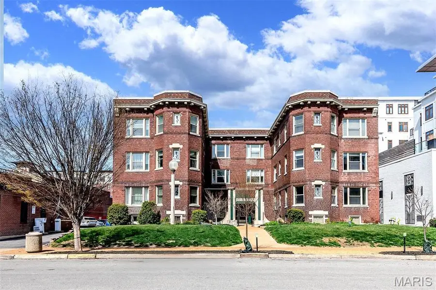 4561 Laclede Avenue #B, Saint Louis, MO 63108 - Image #2