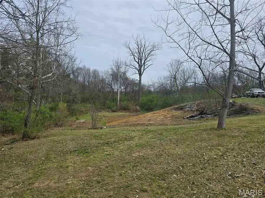 3943 Torch Club Road, Alton, IL 62002 - #3