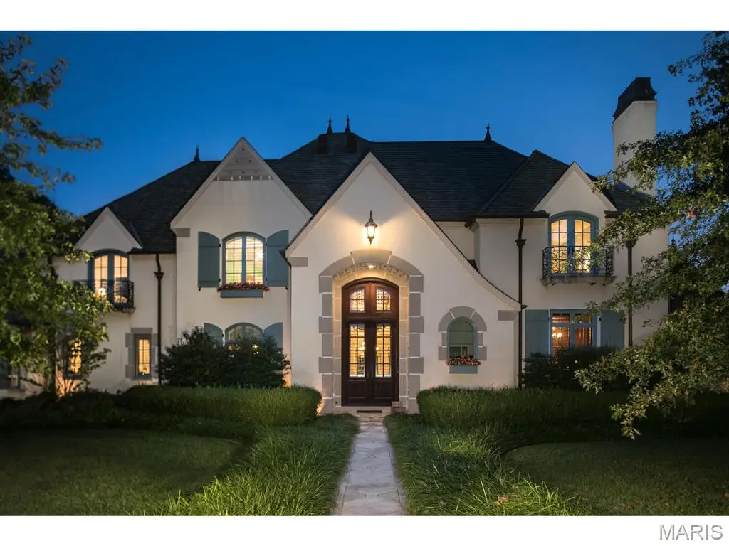 4 Ridgewood Street, Ladue, MO 63124 - Image #1