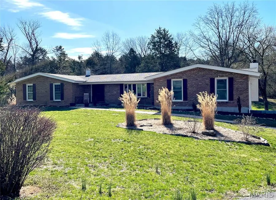 22 Coachman Lane, Villa Ridge, MO 63089 - Image #2