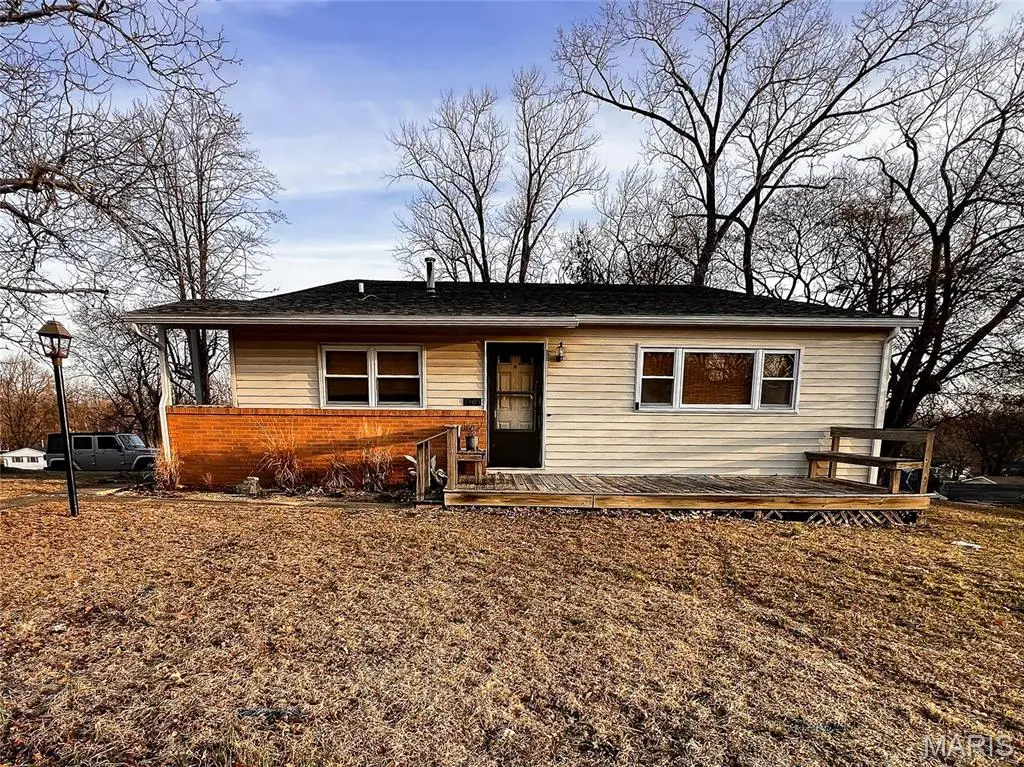 1505 Shelley Drive, Vandalia, IL 62471 - Image #1