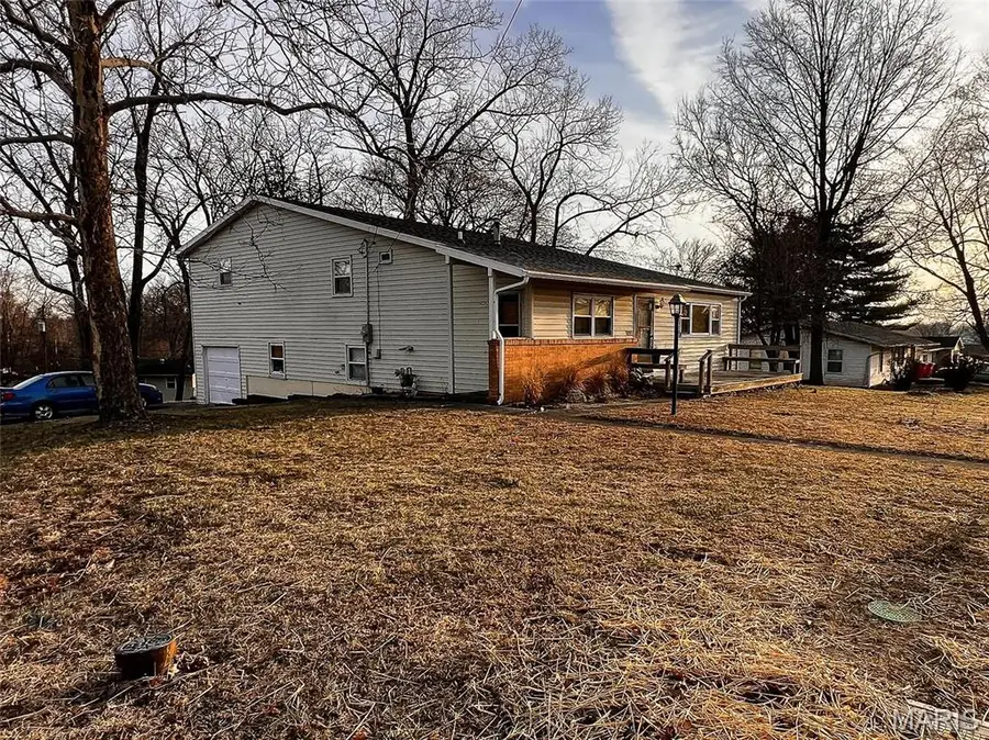 1505 Shelley Drive, Vandalia, IL 62471 - Image #2