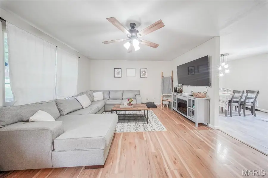 24478 Trolley Lane, Saint Robert, MO 65584 - Image #3