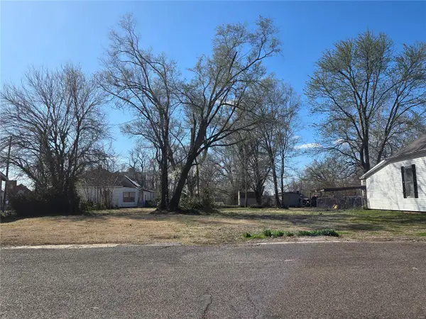 140 Victory Drive, East Alton, IL 62024