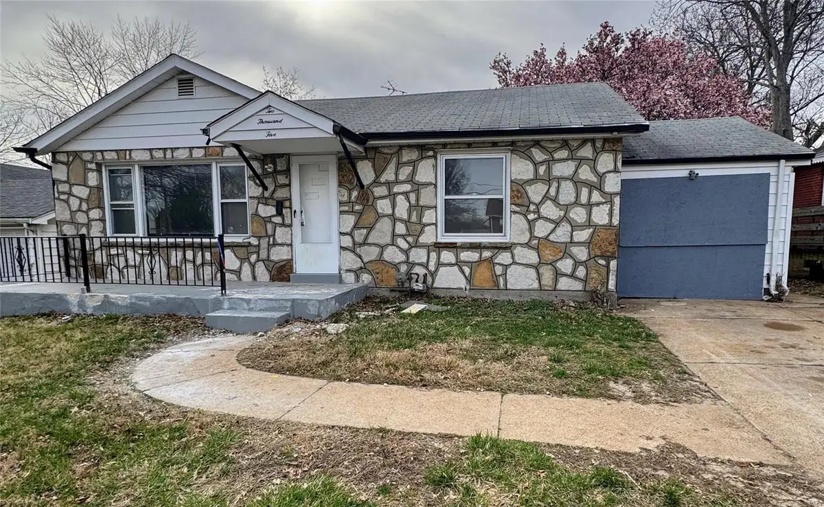 2005 N Hanley Road, Hanley Hills, MO 63114 - Image #1