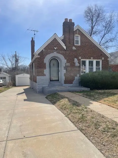 8528 Riverview Boulevard, St Louis, MO 63147
