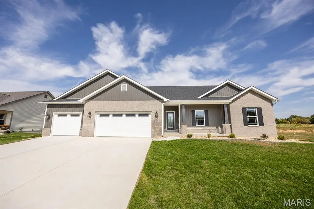 720 Creekwood Court, O'Fallon, IL 62269 - Image #1