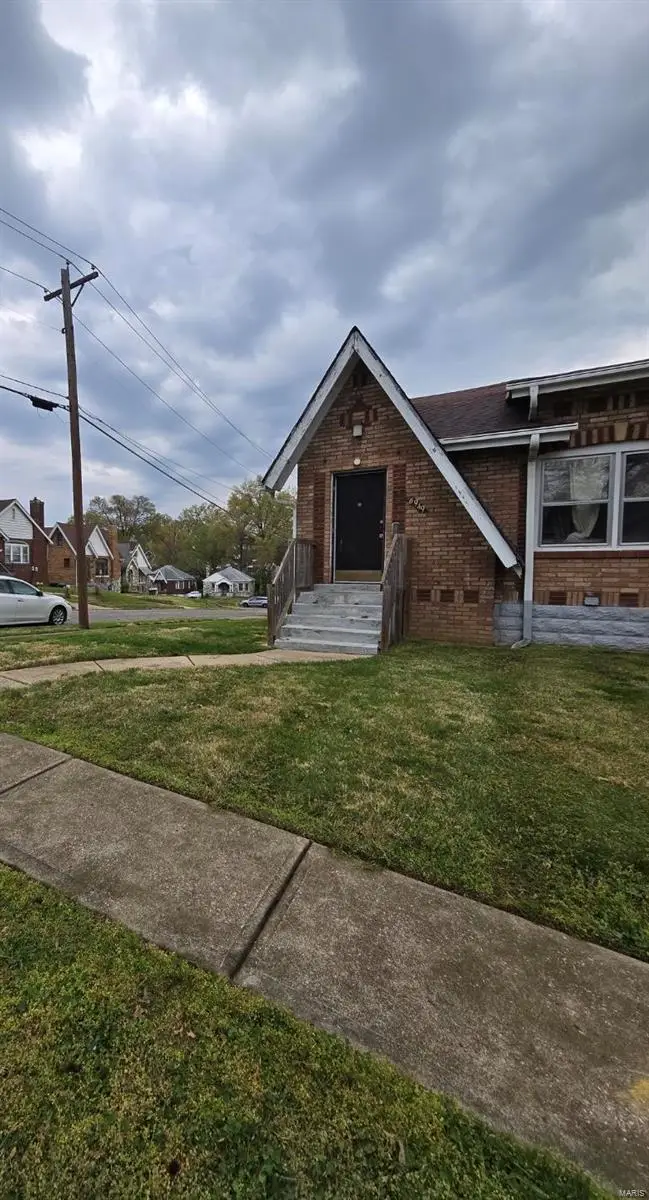 6949 Leedale Drive, Saint Louis, MO 63121 - Image #1